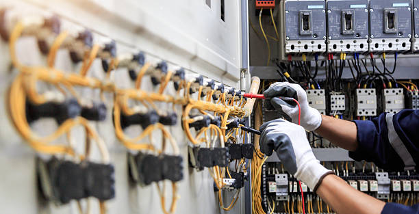 Professional Electrician technician working in Lexington, KY